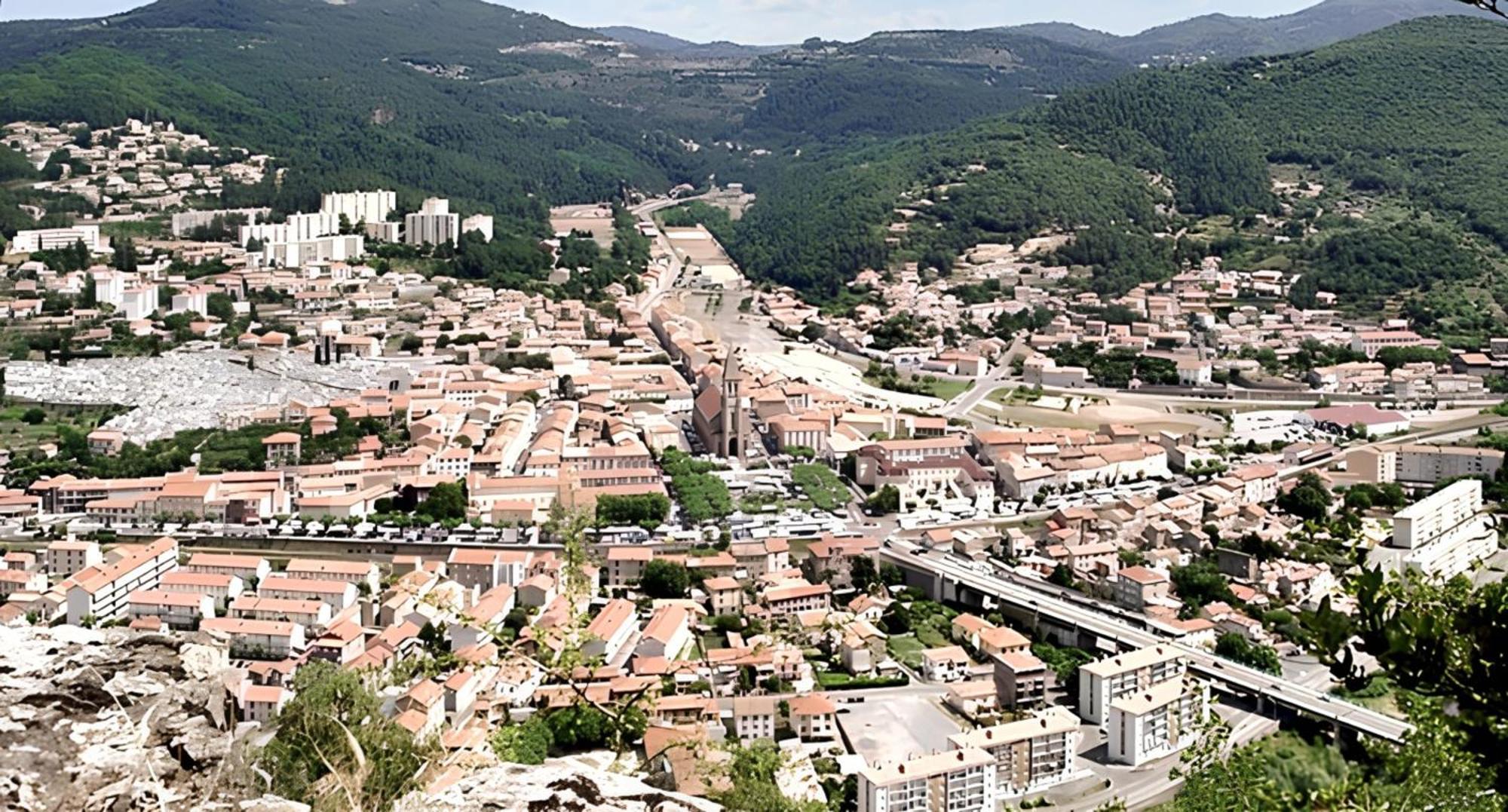 Maison Conviviale Pres Des Cevennes Avec Terrasse La Grand'Combe Dış mekan fotoğraf